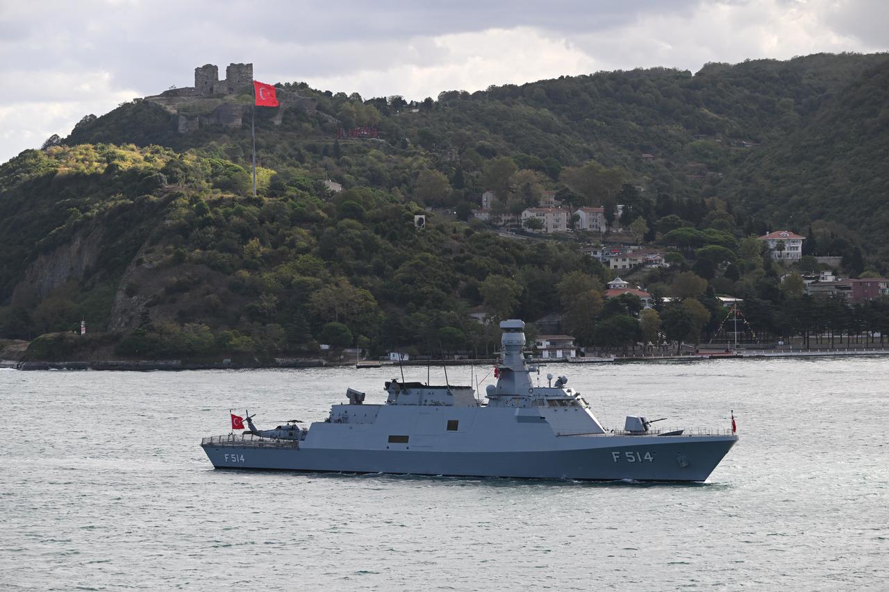 TCG Kinaliada is featured during the naval parade held in Bosphorus as part of the 487th anniversary of the Preveza Naval Victory and Turkish Naval Forces Day, Istanbul, Sept. 27, 2025. (AA Photo)