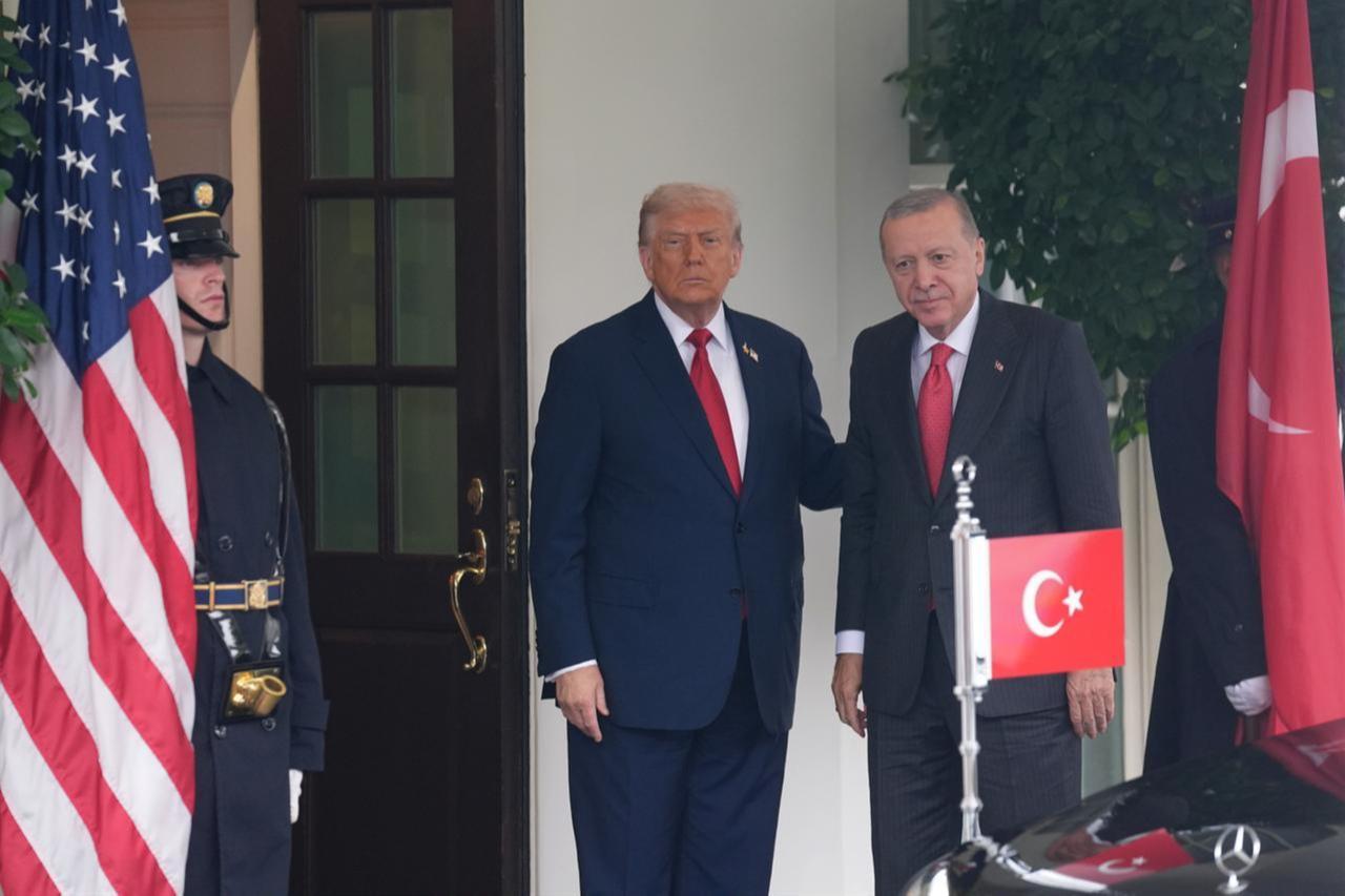 US President Donald Trump greets President Recep Tayyip Erdogan at the White House entrance in Washington, D.C., U.S., September 25, 2025. (AA Photo)