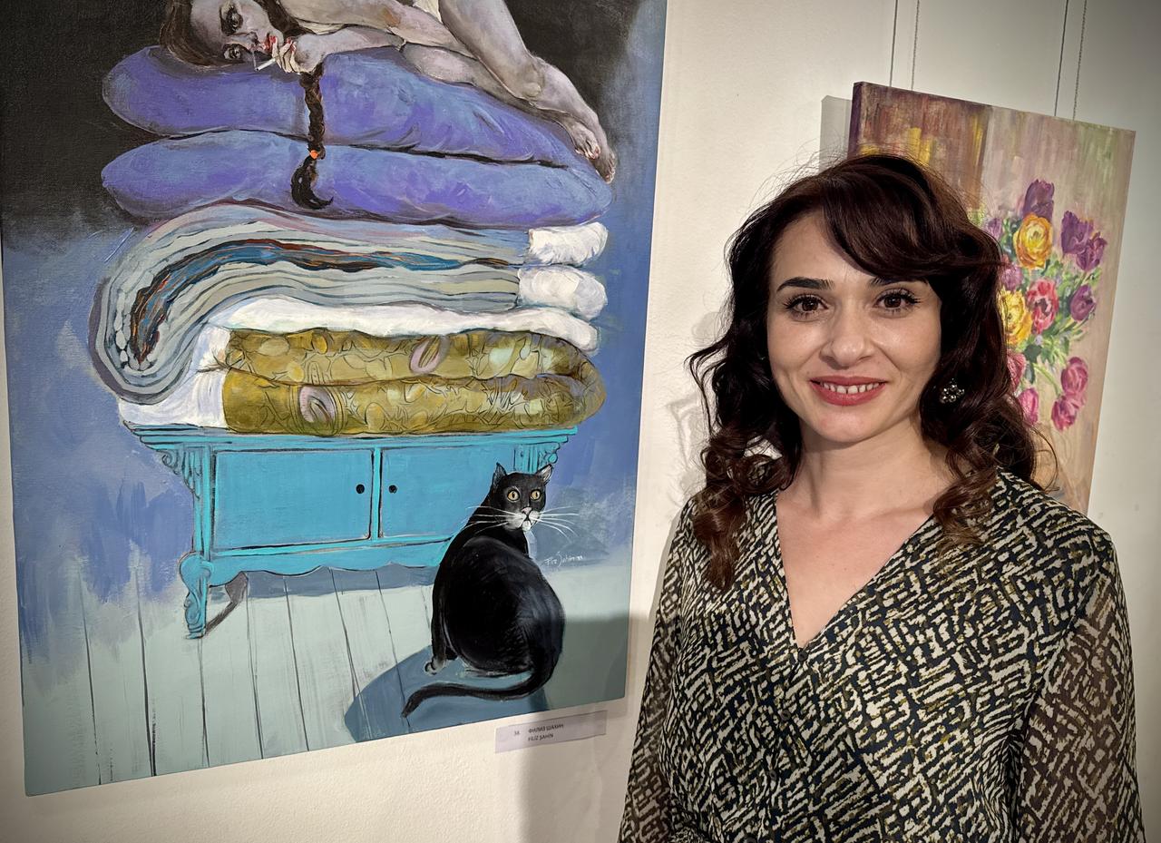 Painter Filiz Sahin, who joined the 6th International Friendship Exhibition at the Sredetz Gallery under the Ministry of Culture in Sofia, Bulgaria, with her work Leyla, made a statement, Sept. 2, 2025. (AA Photo)