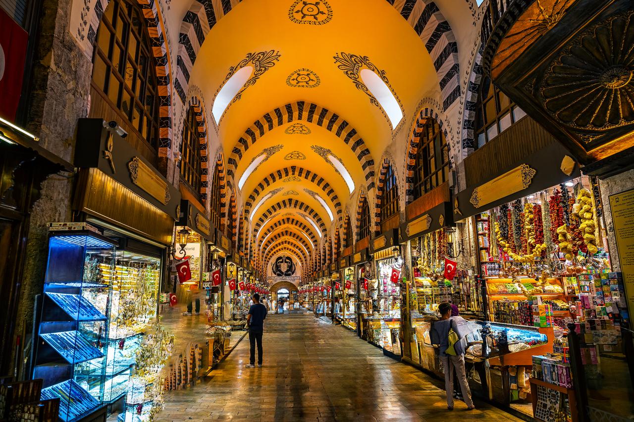 Shoppers walk through the Spice Bazaar in Istanbul, Türkiye. (Adobe Stock Photo)