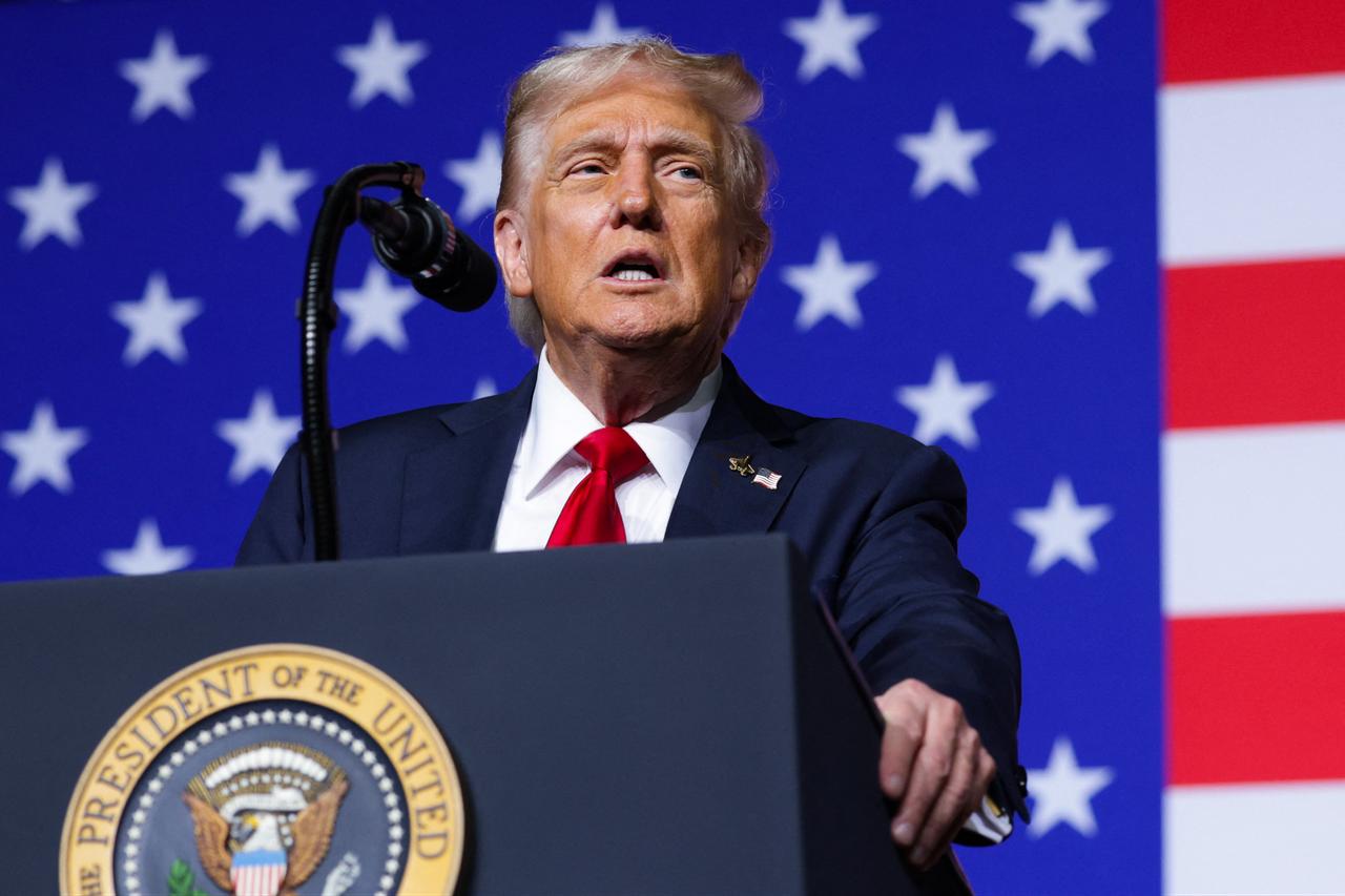 U.S. President Donald Trump speaks to senior military leaders at Marine Corps Base Quantico on September 30, 2025 in Quantico, Virginia. (AFP Photo)