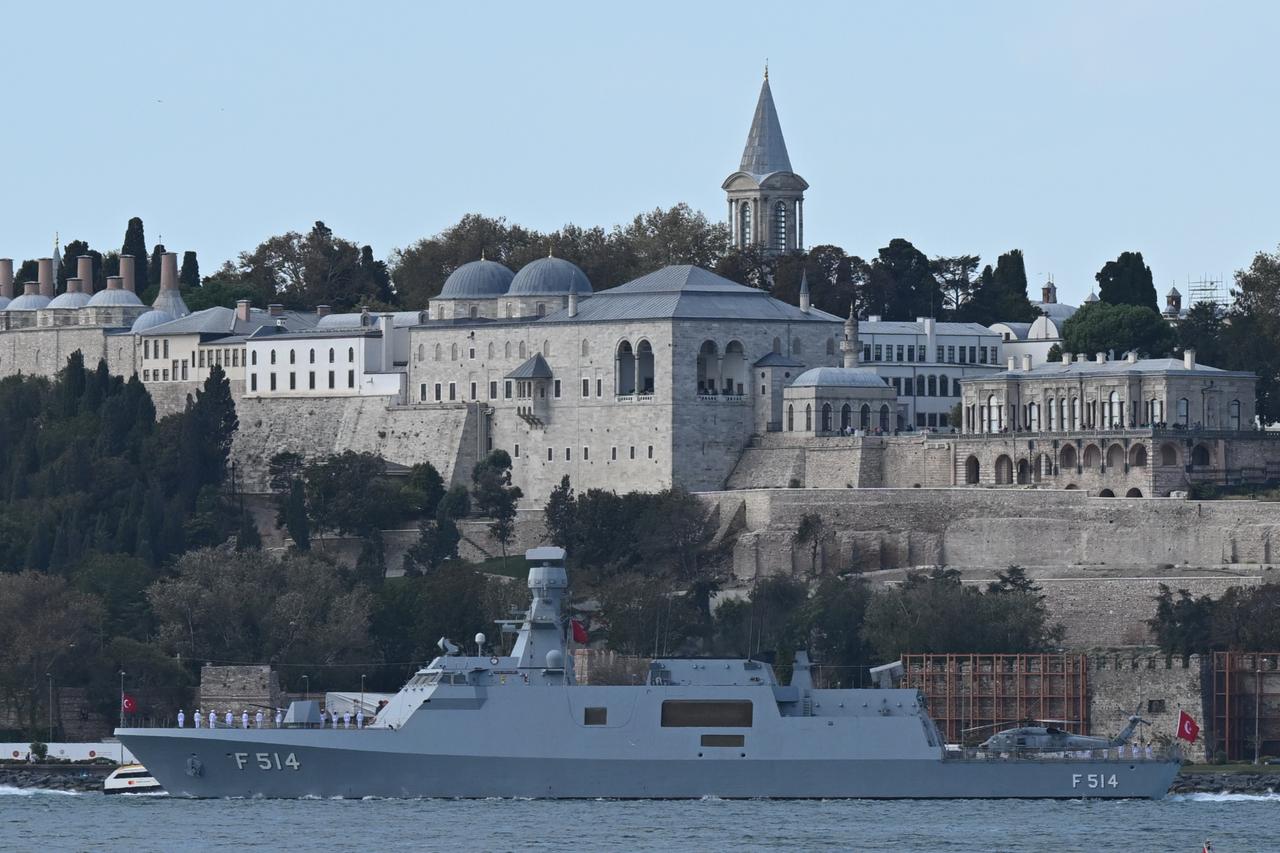 TCG Kinaliada during naval parade held in the Bosphorus as part of the 487th anniversary of the Preveza Naval Victory and Turkish Naval Forces Day in Istanbul Sept. 27, 2025. (AA Photo)