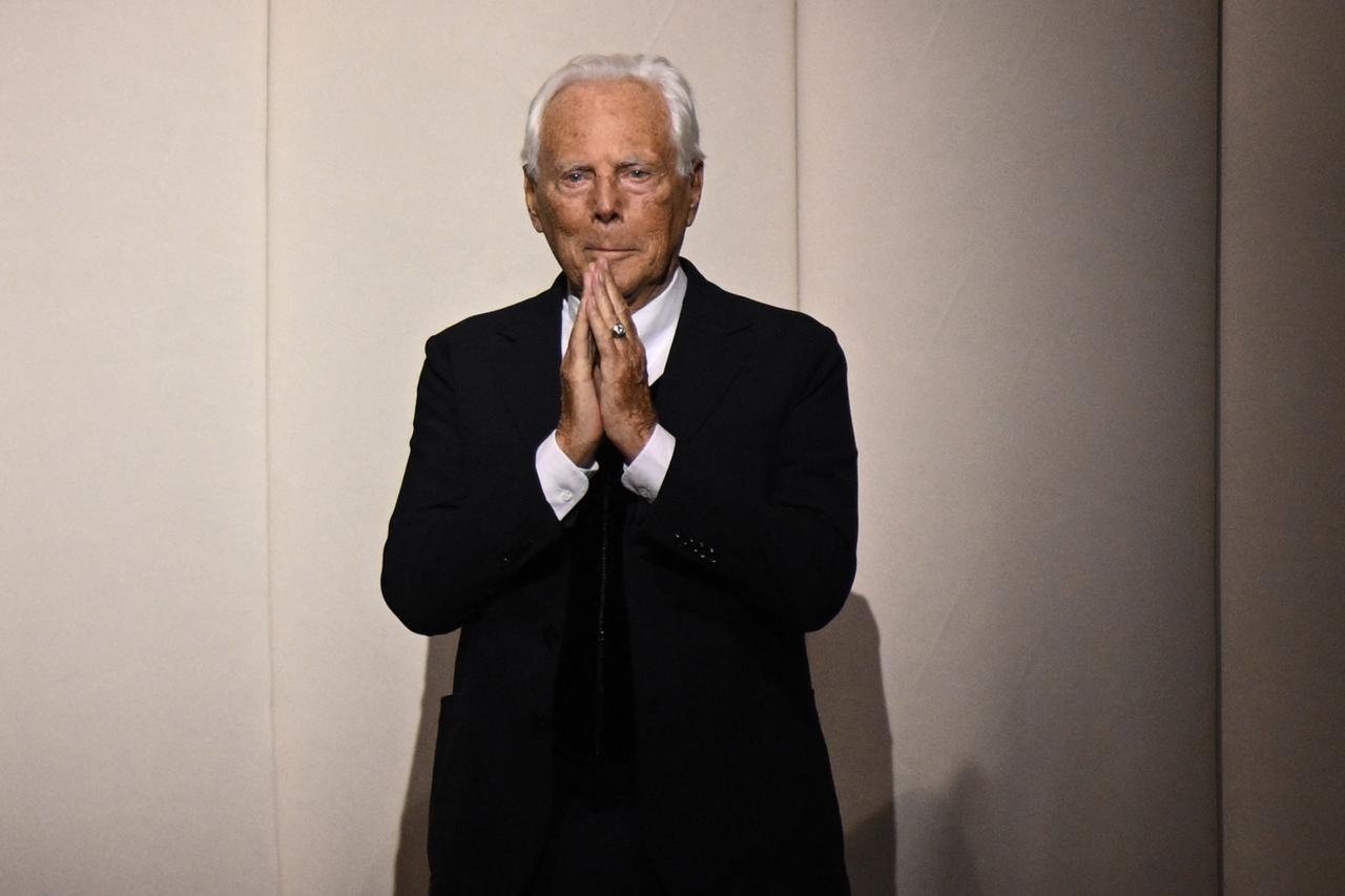 Italian fashion designer Giorgio Armani thanks the applauding audience at the end of the Giorgio Armani Prive show in Paris, Frace, July 4, 2023. (AFP Photo)