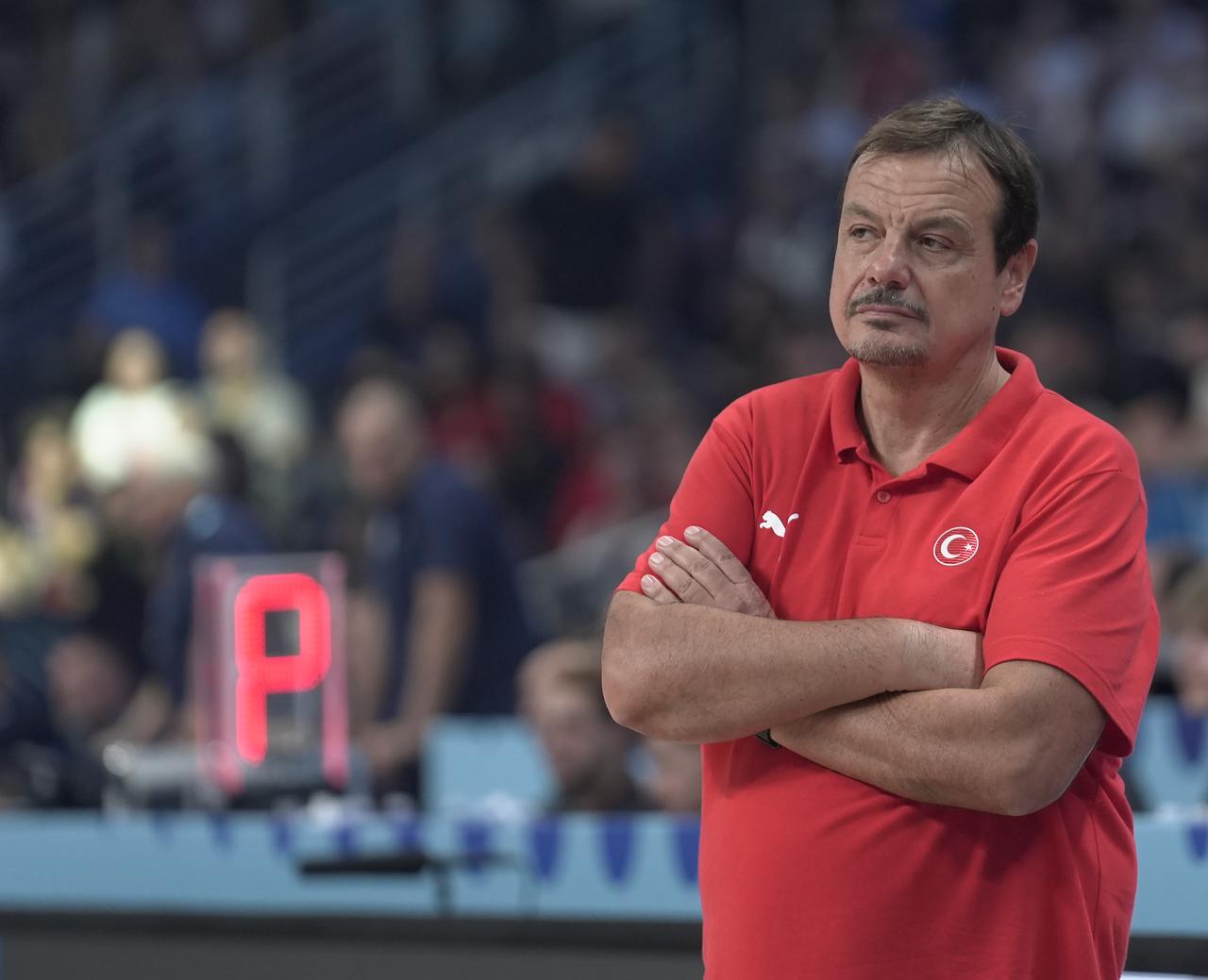 Türkiye’s national team head coach Ergin Ataman watches the FIBA EuroBasket 2025 Group A match between Türkiye and Serbia at Riga Arena in Riga, Latvia, September 3, 2025. (AA Photo)