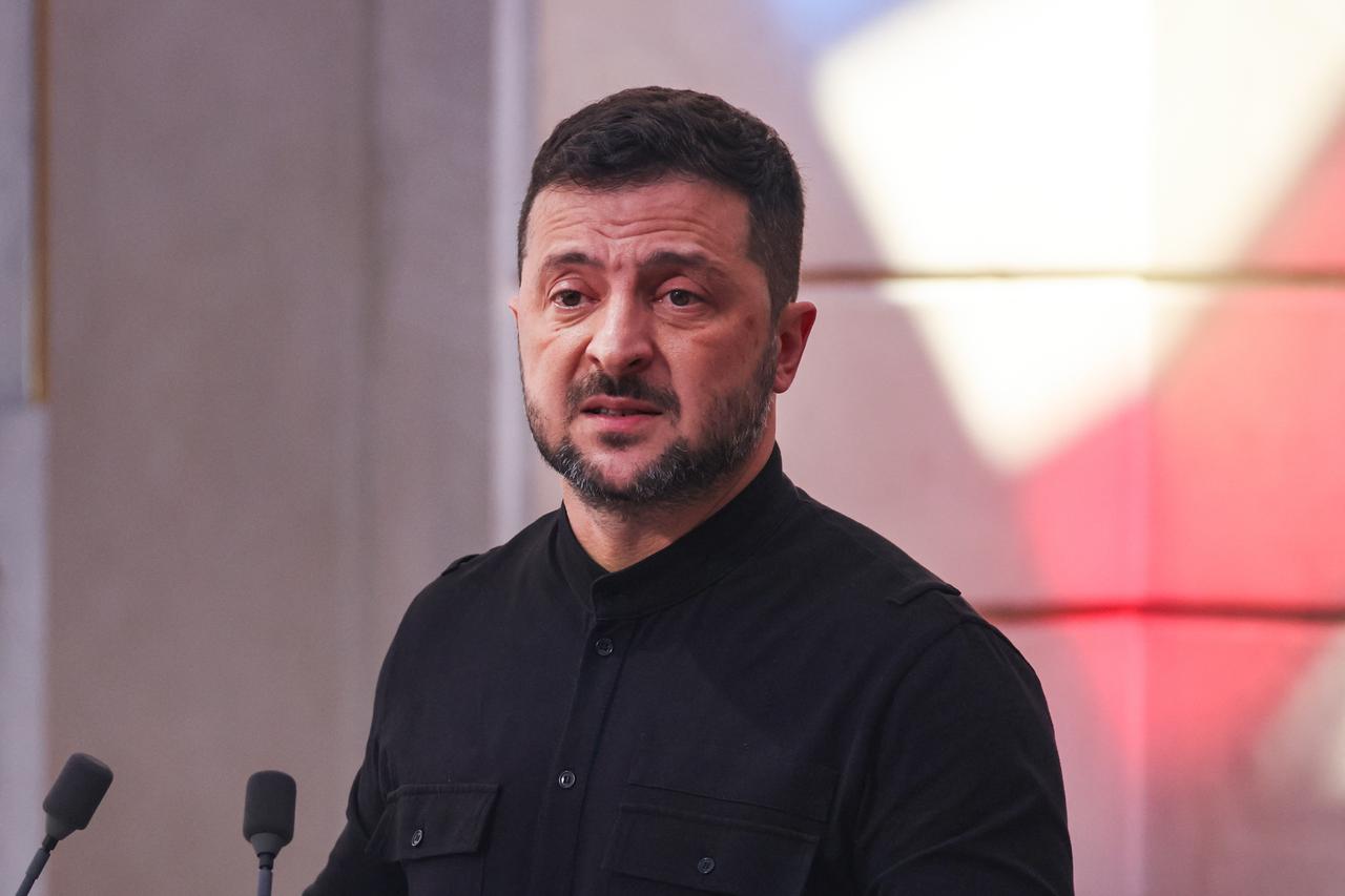 Ukraines President Volodymyr Zelensky speaks during a press conference following the Coalition of the Willing Summit, at the Elysee presidential Palace, in Paris, on September 4, 2025. (AFP Photo)