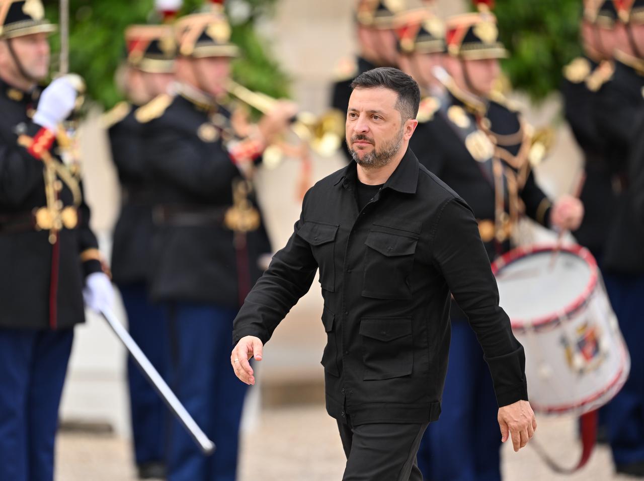 Volodymyr Zelenskyy, President of Ukraine, arrives for a meeting with French President Emmanuel Macron (not seen) in Paris, France, September 3, 2025. (AA Photo)