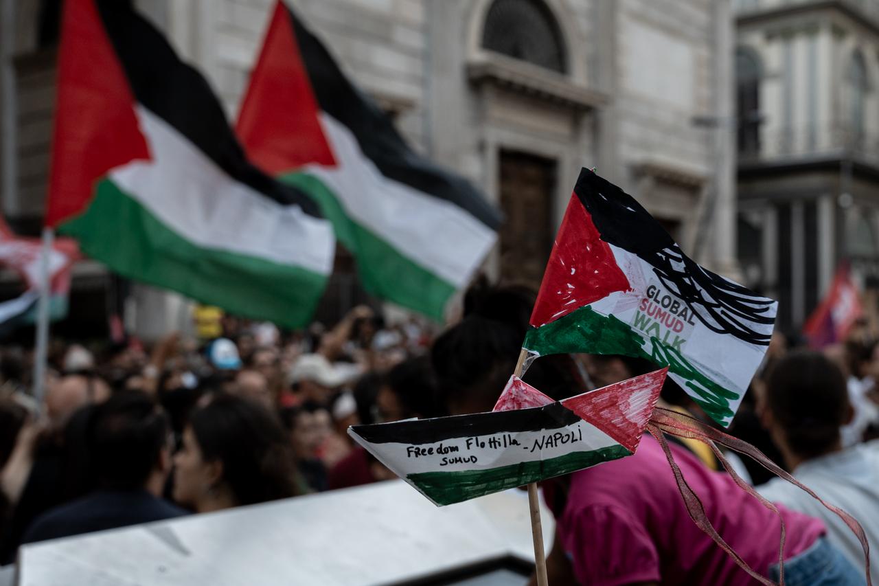 Citizens and activists demonstrate in support of the Global Sumud Flotilla in Naples, Italy, September 4, 2025. (AA Photo)
