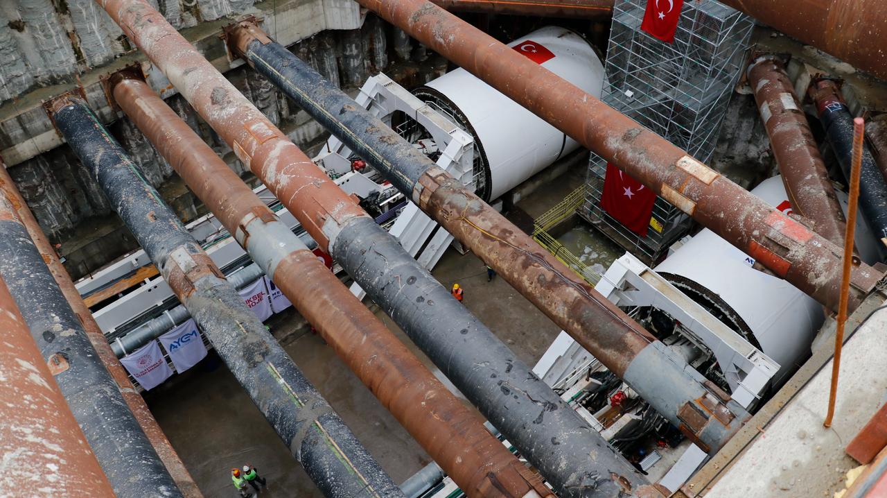 Two tunnel boring machines (TBMs) break ground at a ceremony for the 28.5-kilometer Korfezray Metro, which will serve the Korfez-Derince-Izmit-Kartepe line in Kocaeli, Türkiye on Sept. 6, 2025. (AA Photo)