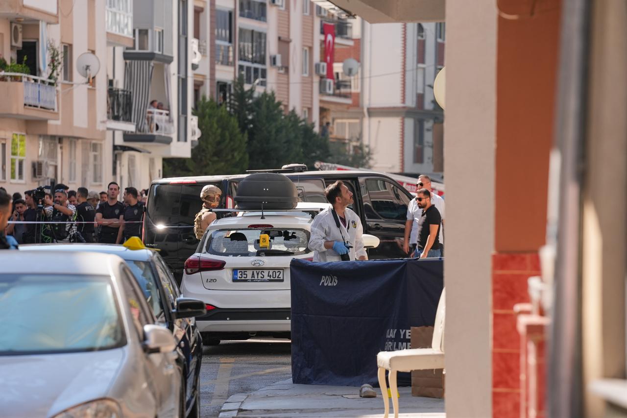 Scenes from the shotgun attack by a 16-year-old at Salih Isgoren Police Station in Izmir's Balcova district, 8 Sept. 2025. (AA Photo)
