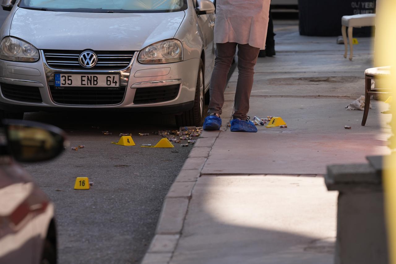 Scenes from the shotgun attack by a 16-year-old at Salih Isgoren Police Station in Izmir's Balcova district, 8 Sept. 2025. (AA Photo)