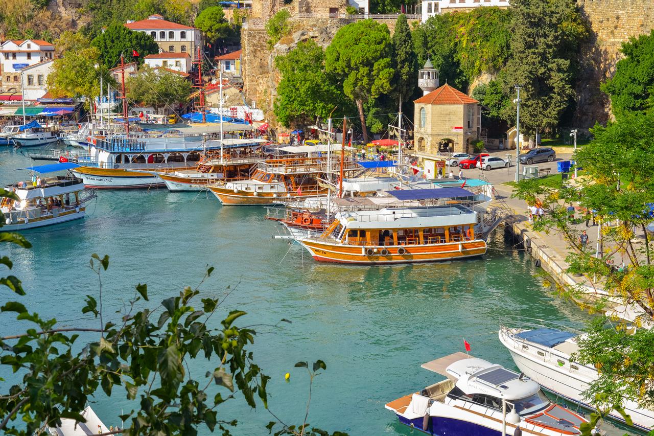 Antalya reaches record 17.1M visitors in 2025