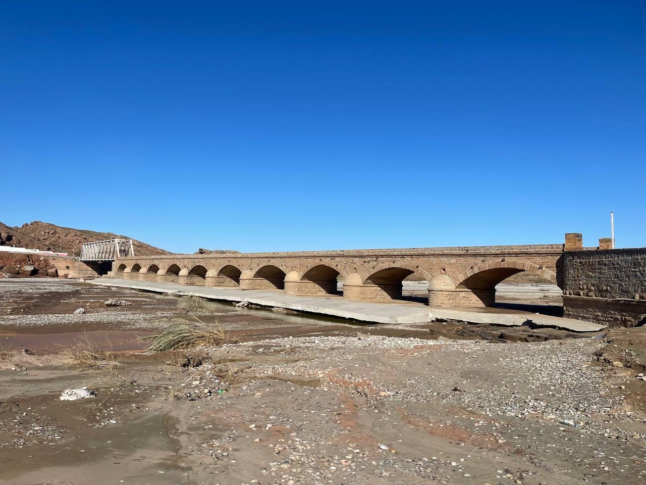 Built over the Dakuk River, the bridge once used by trade caravans traveling from northern to southern Iraq throughout history, is still in use today. It was formerly known as ‘the bridge connecting Kirkuk to Baghdad. Kirkuk, Iraq, December 31, 2025. (AA Photo)