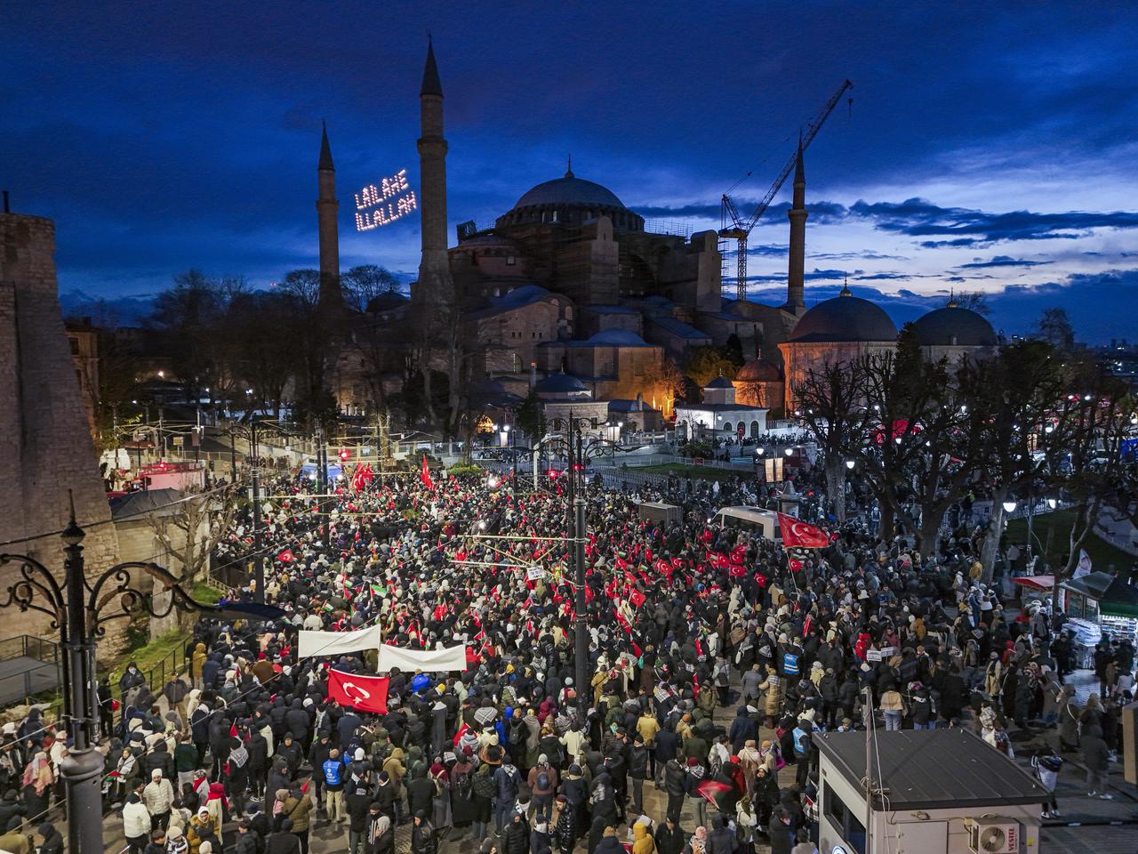 Thousands of people have gathered across Istanbul in Hagia Sophia Grand Mosque before the march in solidarity with Palestinians, calling for an end to war on Gaza, on Jan. 1, 2026. (AA Photo)