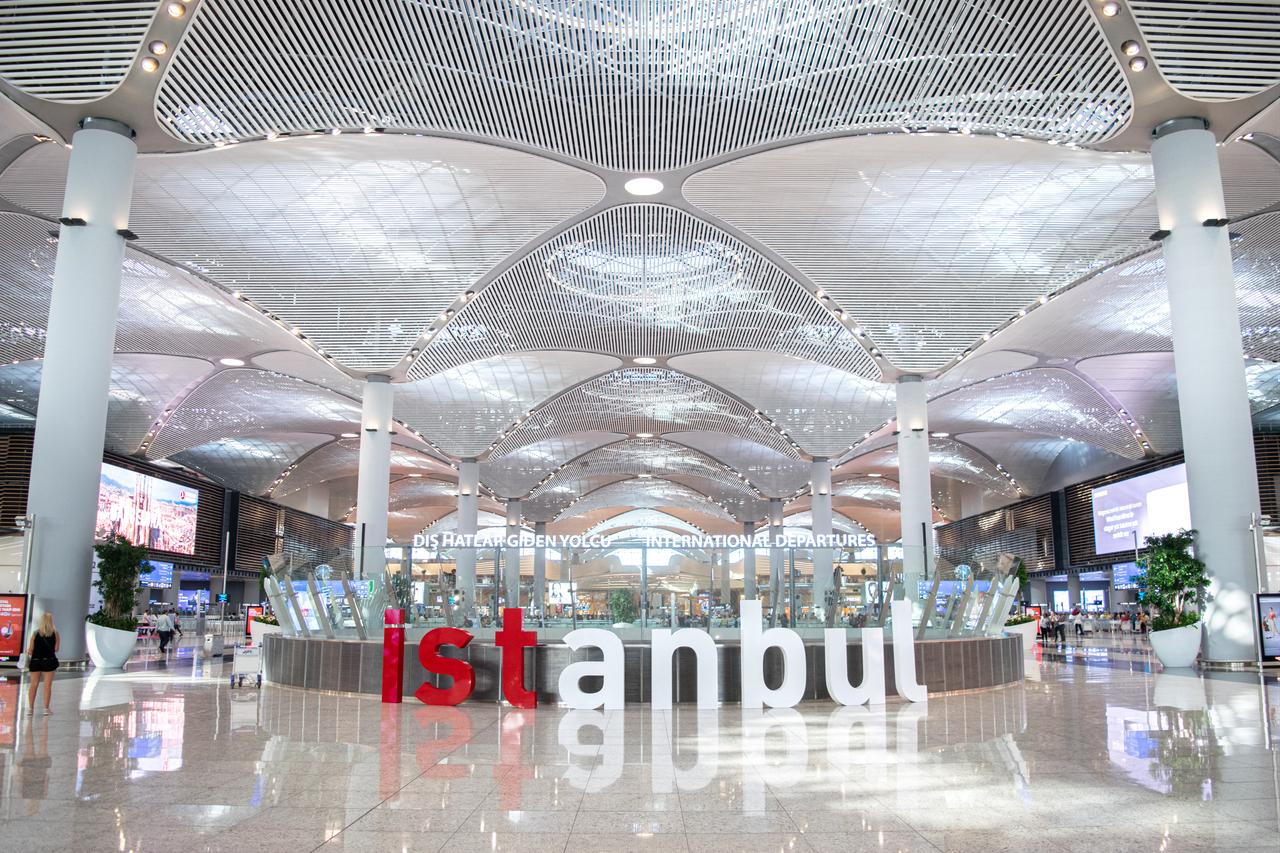 Interior view of Istanbul Airport in Istanbul, Türkiye. (Adobe Stock Photo)