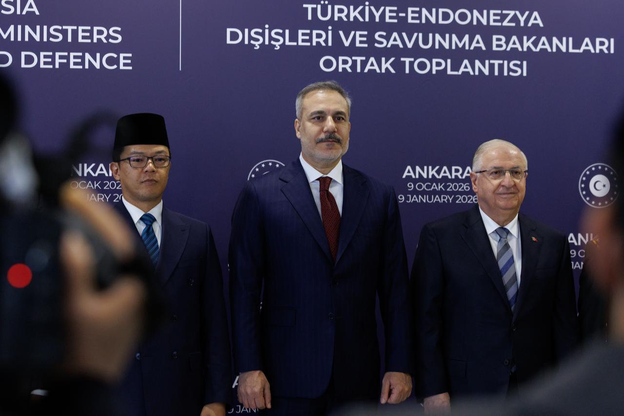 Foreign Minister Hakan Fidan, Defense Minister Yasar Guler, Indonesian Foreign Minister Sugiono and Indonesian Defense Minister Sjafrie Sjamsoeddin pose for a family photo in Ankara, Jan. 9, 2026. (AA Photo)
