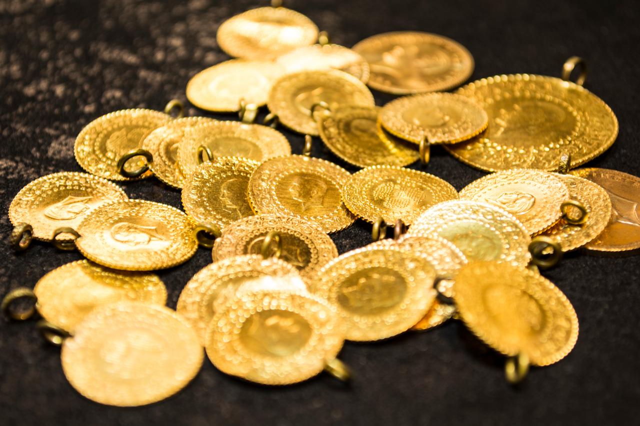 Soaring prices curb Turkish gold demand as coin production drops 38% in 2025