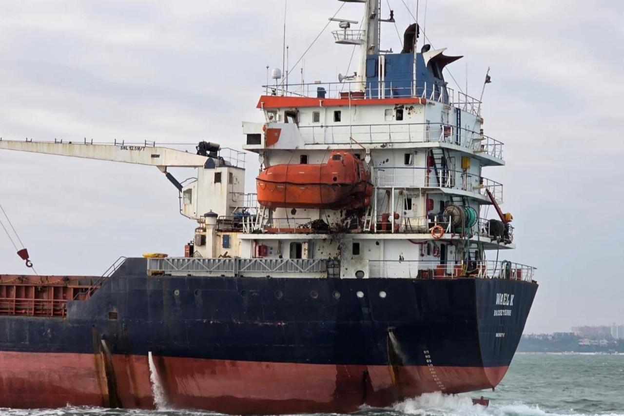 Ukraine says Russia hit 2 cargo ships in Black Sea, killing Syrian crew member