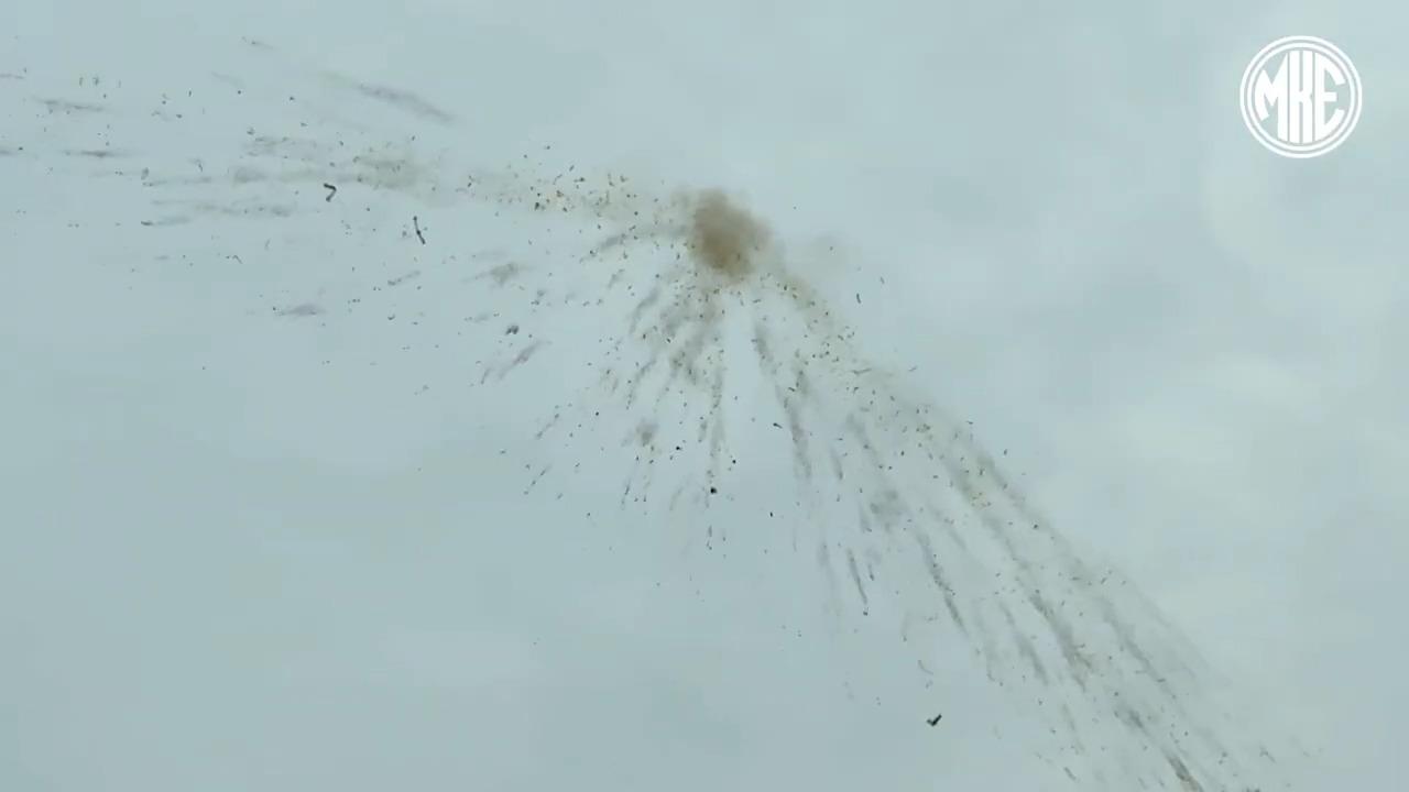 Dense cloud created by Balkin 130mm Chaff-S countermeasure ammunition system, designed to protect naval platforms from radar-guided anti-ship missiles during tests. (Photo via YouTube/@MKEgovtr)