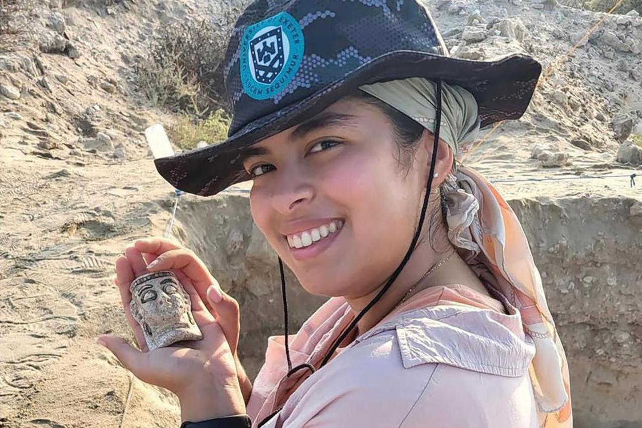 Bahrain authority unveils rare 3,300-year-old faience mask from Dilmun