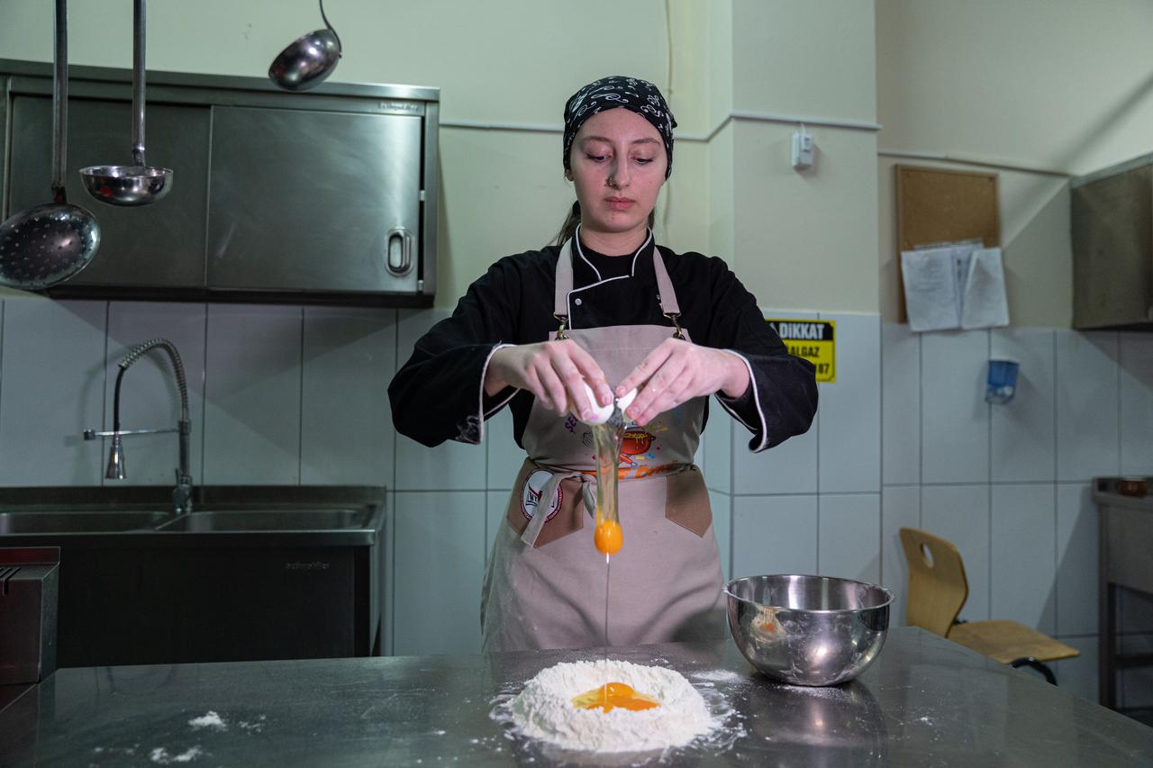 A student prepares fresh dough during a practical cooking lesson at Beylikduzu Sehit Safak Evran Vocational and Technical Anatolian High School in Istanbul, Türkiye, Jan. 12, 2026. (AA Photo)
