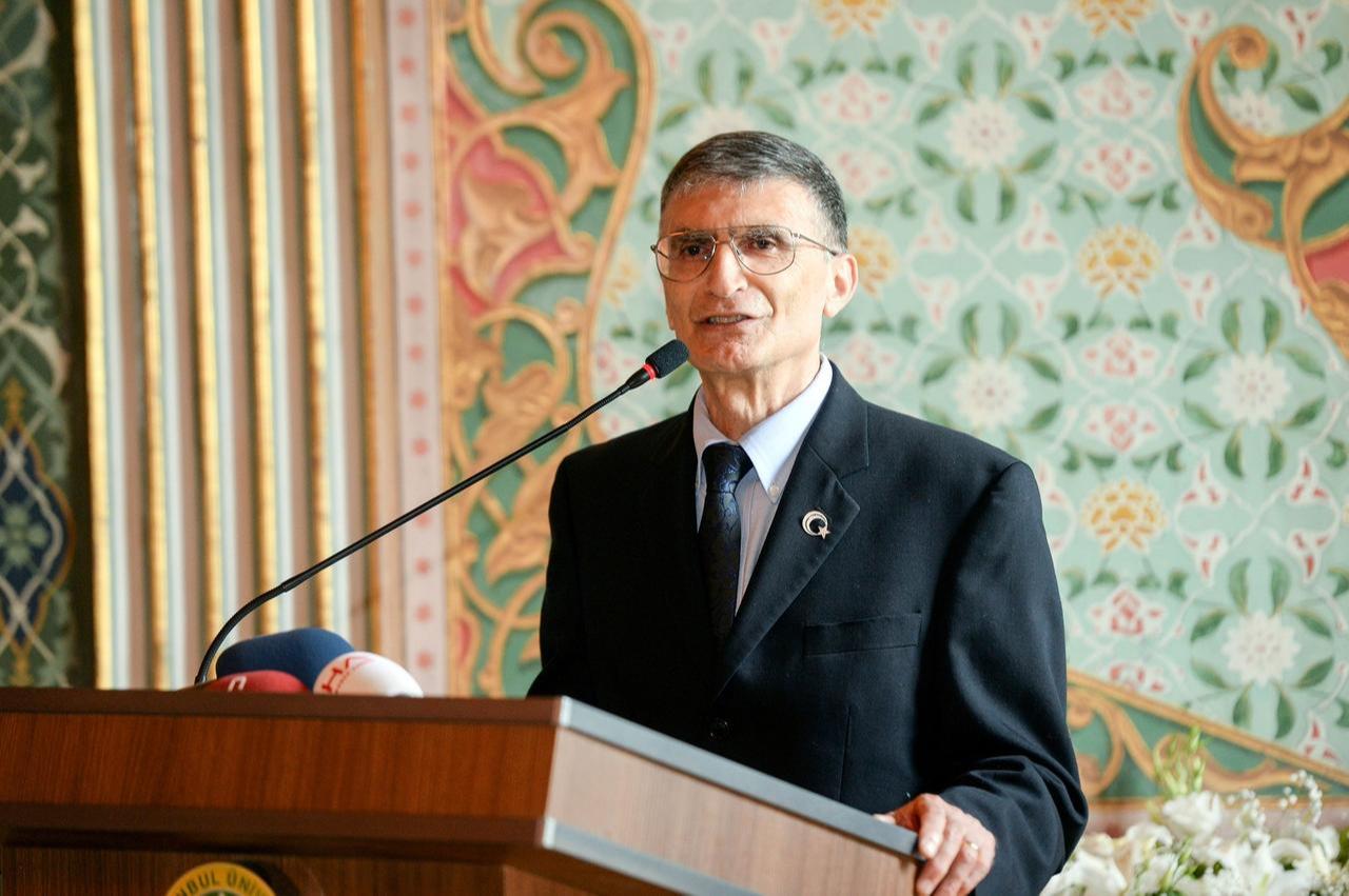 Aziz Sancar gives a speech at Istanbul University, Türkiye, May 29, 2016. (Shutterstock Photo)