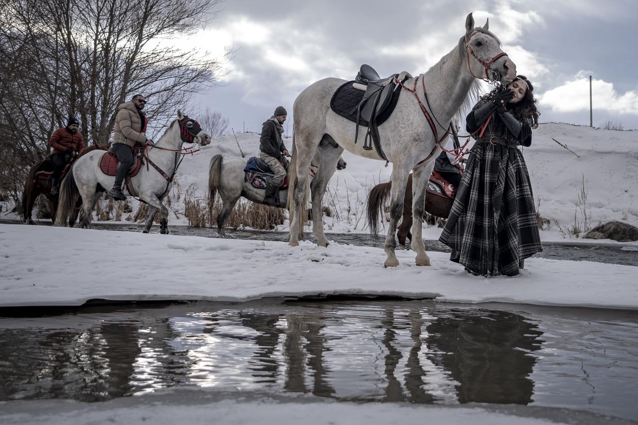 Horseback safari across snow and ice offers unique winter experience in Erzurum