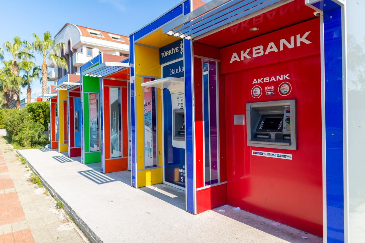 Deposits in Turkish banks expand by 41% in 2025, FX-protected accounts nearly wiped out