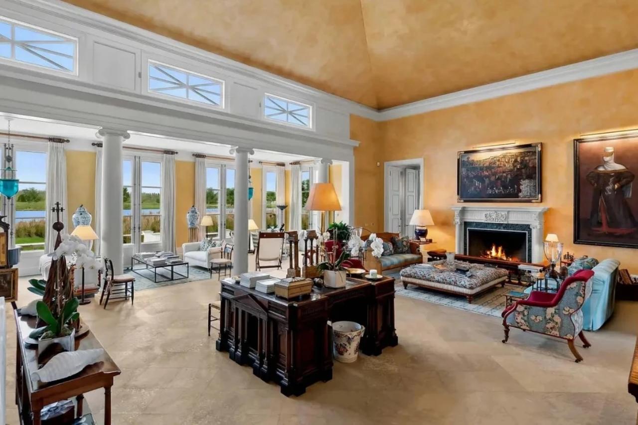 Music mogul Ahmet Ertegun's last US mansion sells for $29M in Southampton