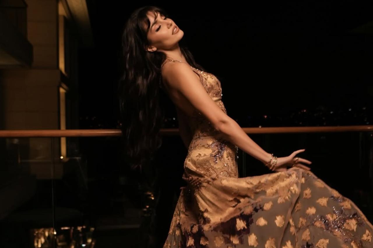 Turkish pop star sparks controversy with comment on Hande Ercel’s outfit