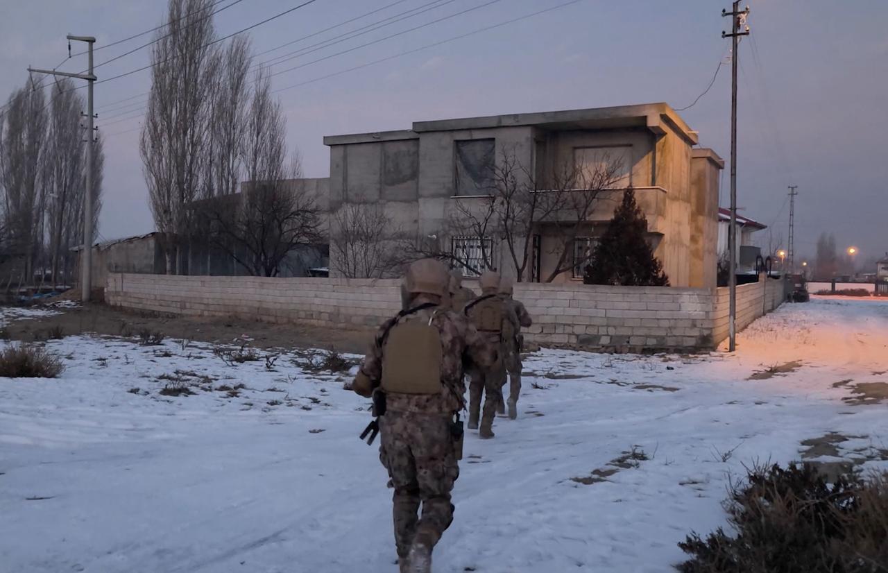 Turkish Police Special Operation (POH) teams during an operation in Igdir, Türkiye. (AA Photo)