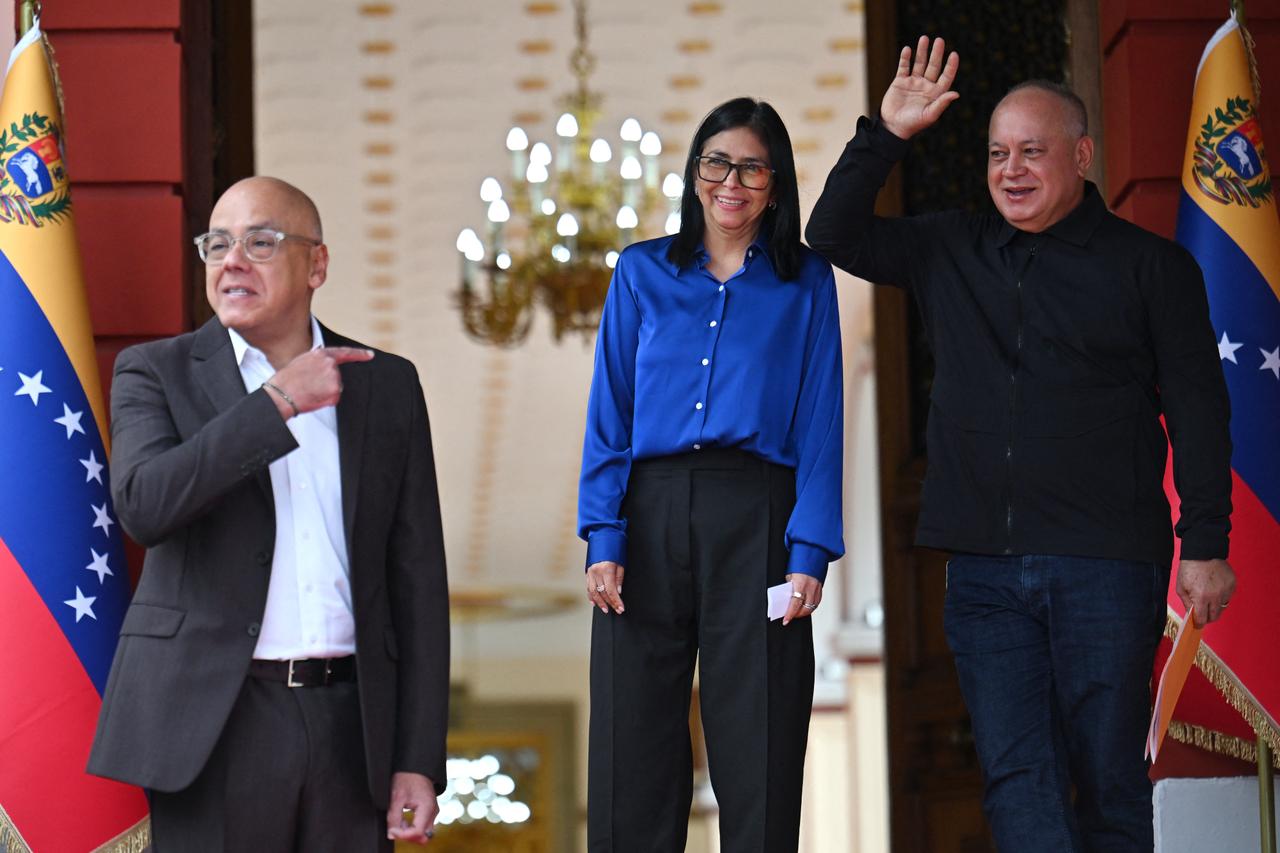 Trump officials held talks with indicted Venezuelan minister before Maduro ouster