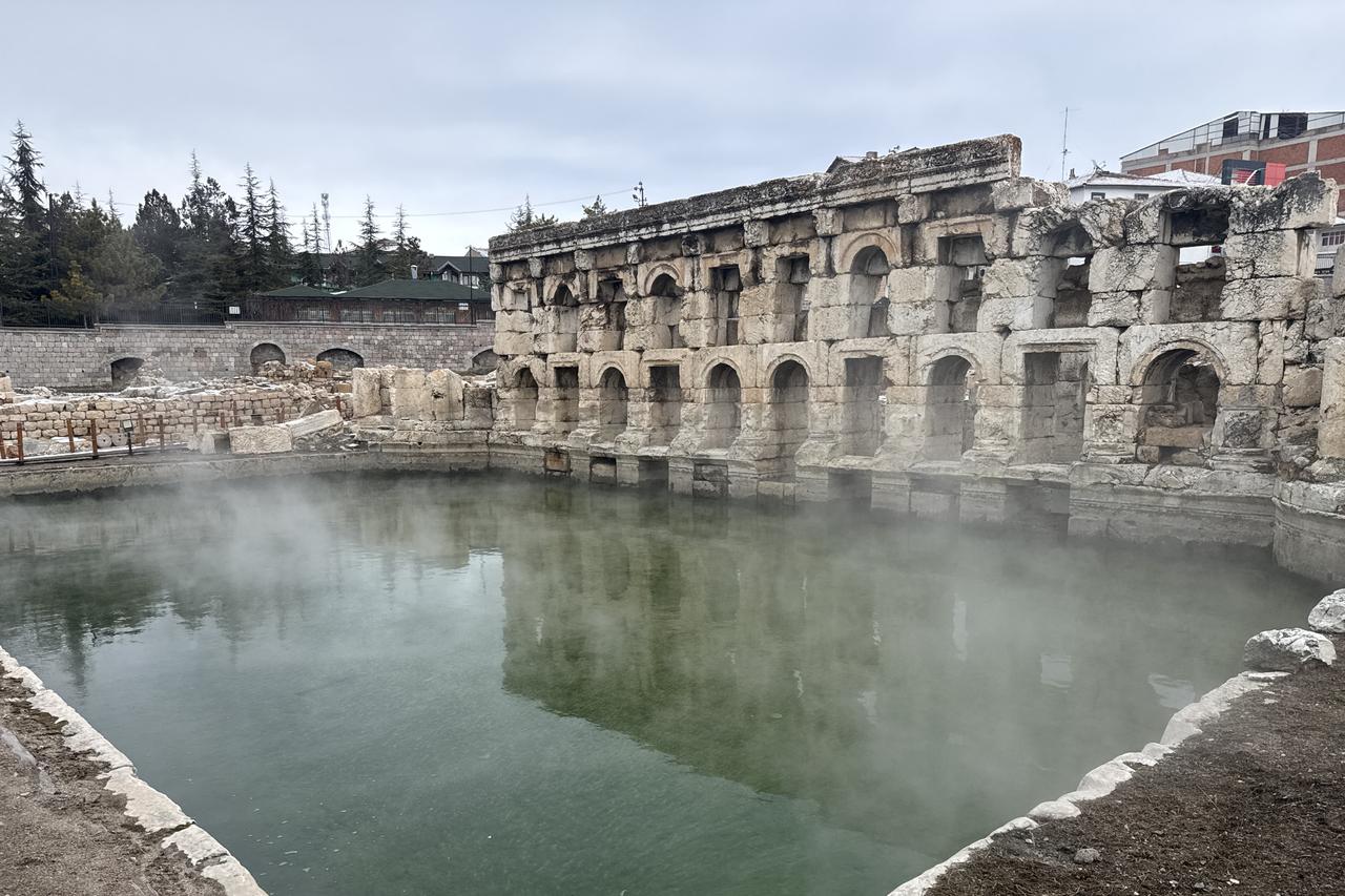Ancient Roman bath in central Türkiye draws around 50,000 visitors last year