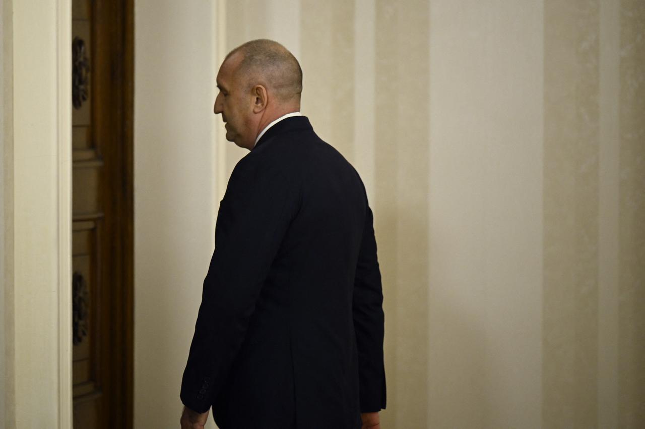 Bulgaria's president resigns to run in snap elections as corruption crisis deepens