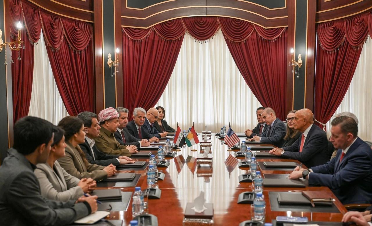 KDP leader Masoud Barzani, US Special Envoy to Syria Tom Barrack, and Mazloum Abdi in a meeting on January 17, 2025 in Pirmam. (Photo via Barzani HQ)