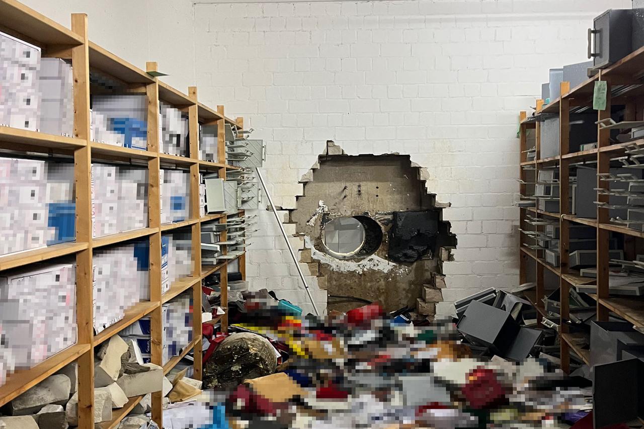 German bank heist victims say Turkish and Arab customers were deliberately targeted