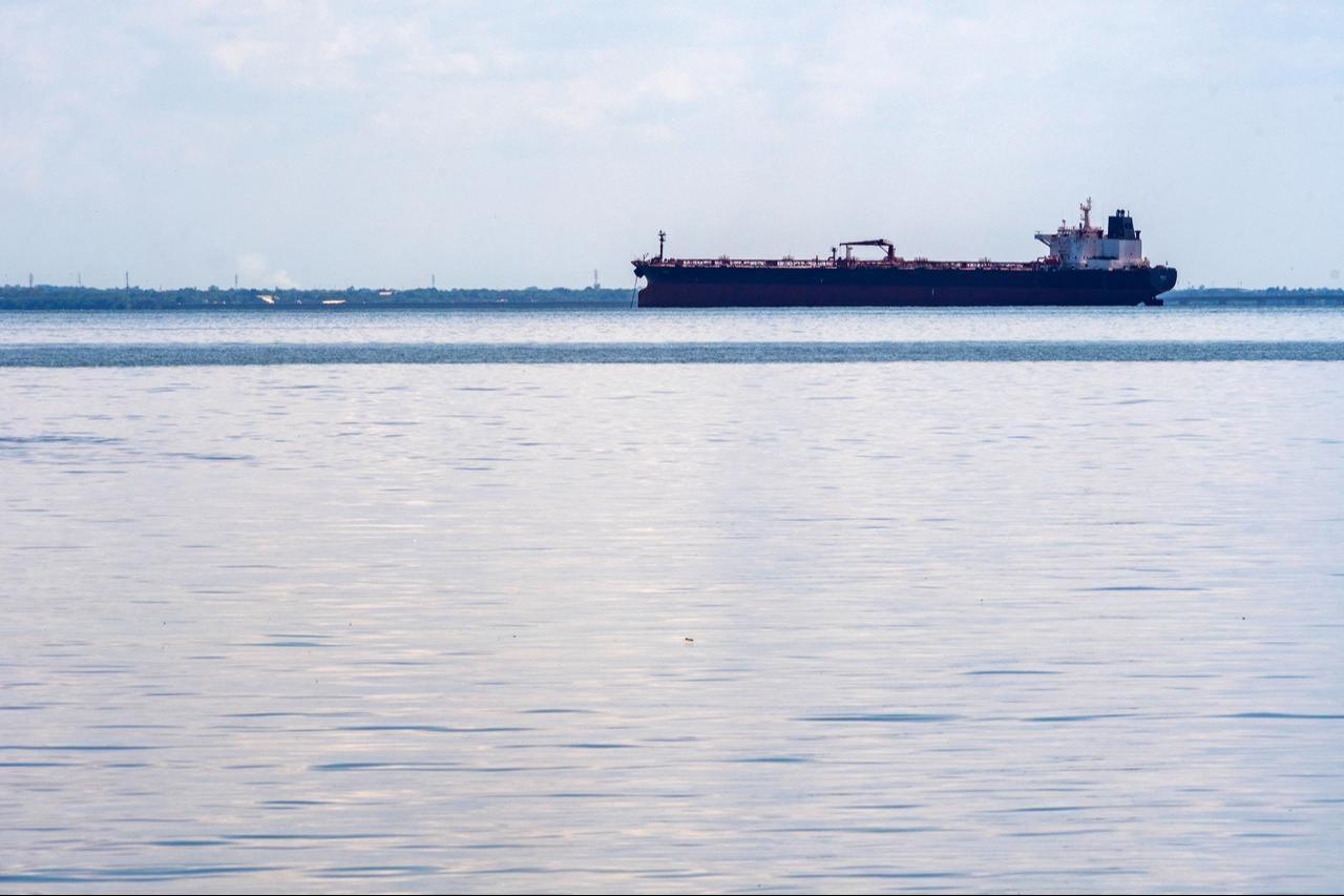 A crude oil tanker is anchored on Lake Maracaibo near Maracaibo, Zulia state, Venezuela, on Dec. 18, 2025. (AFP Photo)