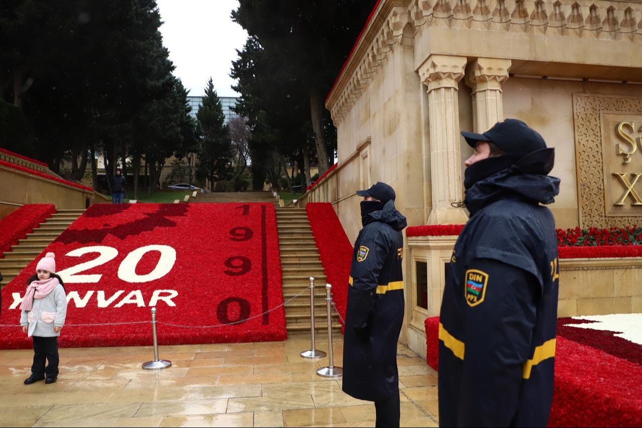 Azerbaijanis commemorated the victims of the January 20, 1990 “Black January” massacre at Baku’s Martyrs’ Alley, honoring a symbol of the nation’s independence in Baku, Azerbaijan on January 20, 2026. (AA Photo)