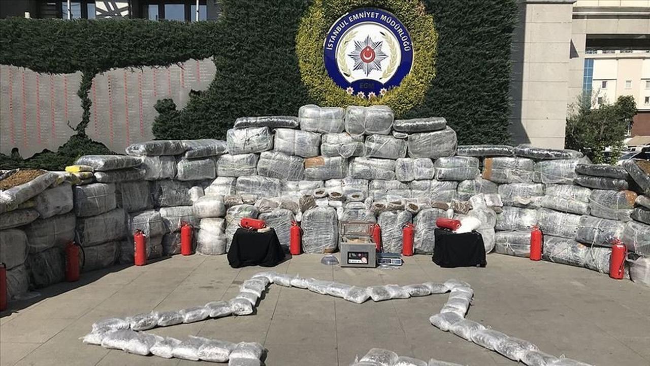 Illicit drugs seized in a police operation on display in Istanbul, Türkiye, Oct. 2, 2019. (AA Photo)