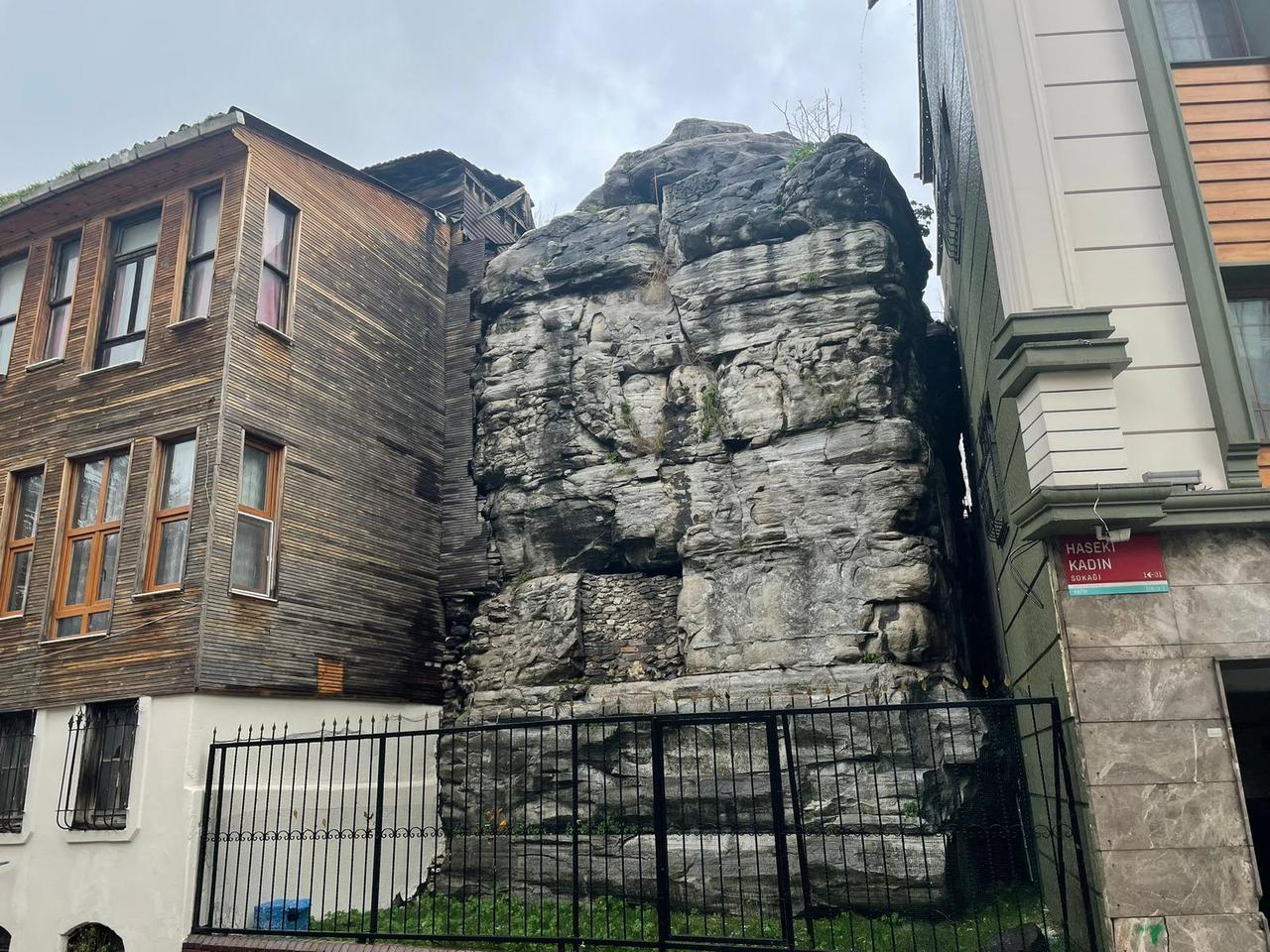 The ruins of the Column of Arcadius in Istanbul, Türkiye, Jan. 19, 2026. (Photo by Koray Erdogan / Türkiye Today)