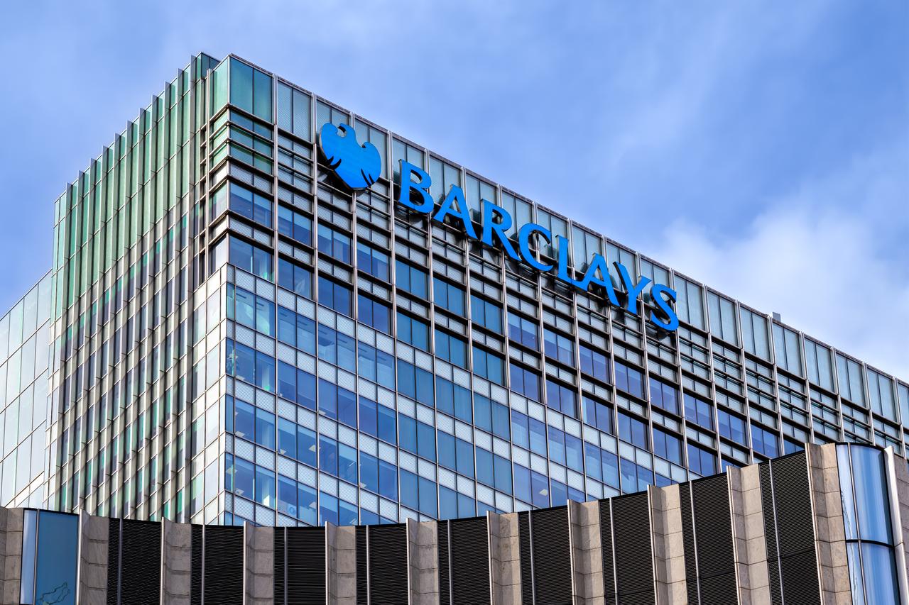 Türkiye to continue offering real gains through 2026 as inflation declines: Barclays