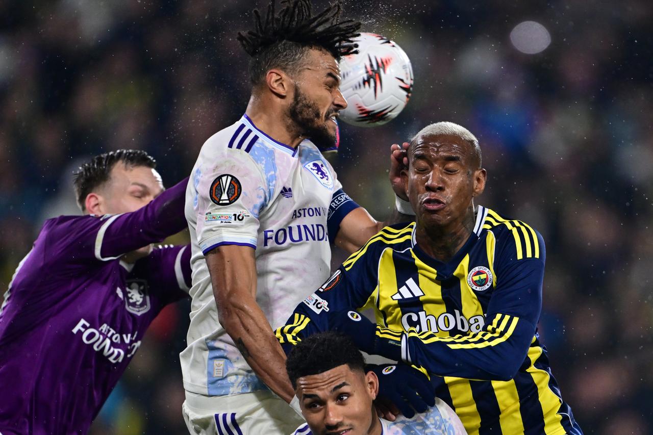 Missed chances cost Fenerbahce in 1-0 home loss to Aston Villa in UEFA Europa League