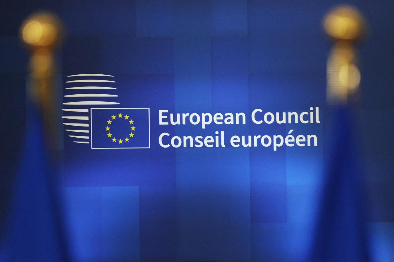 EU to suspend €93B retaliatory trade package against US for additional 6 months