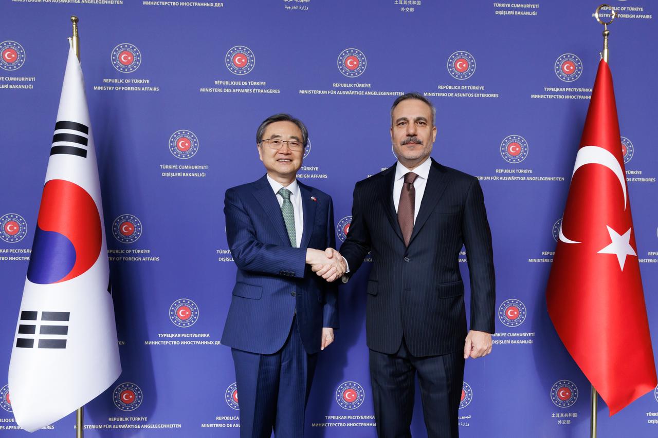South Korean FM highlights Türkiye's rising global role, deepening defense ties 