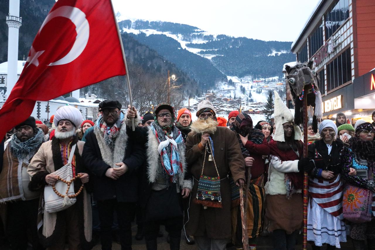 Trabzon’s Uzungol welcomes visitors with winter festival and cultural events