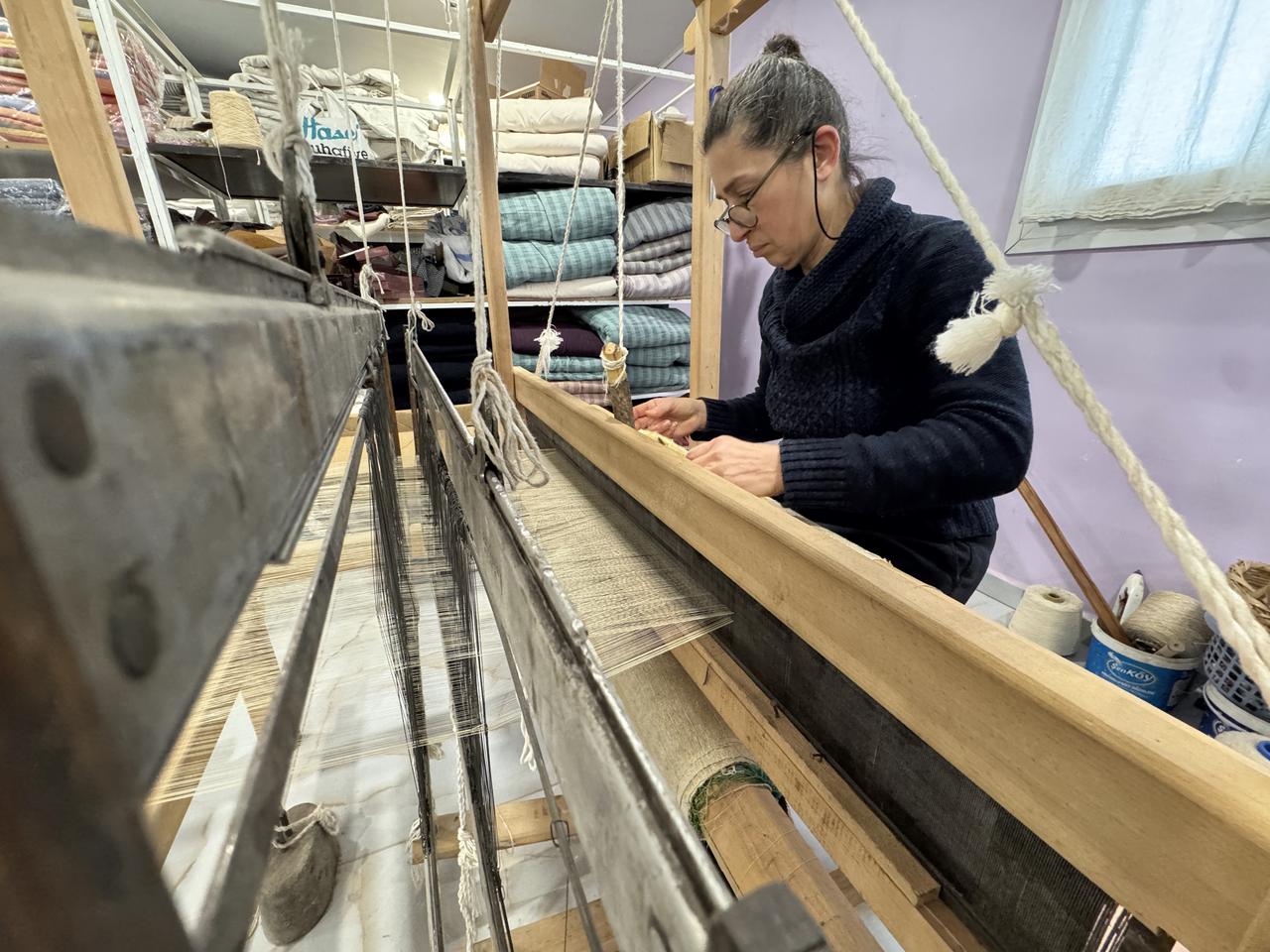 Emel Duman demonstrates traditional silk weaving techniques in her workshop. Hatay, Türkiye, January 24, 2025. (AA Photo)