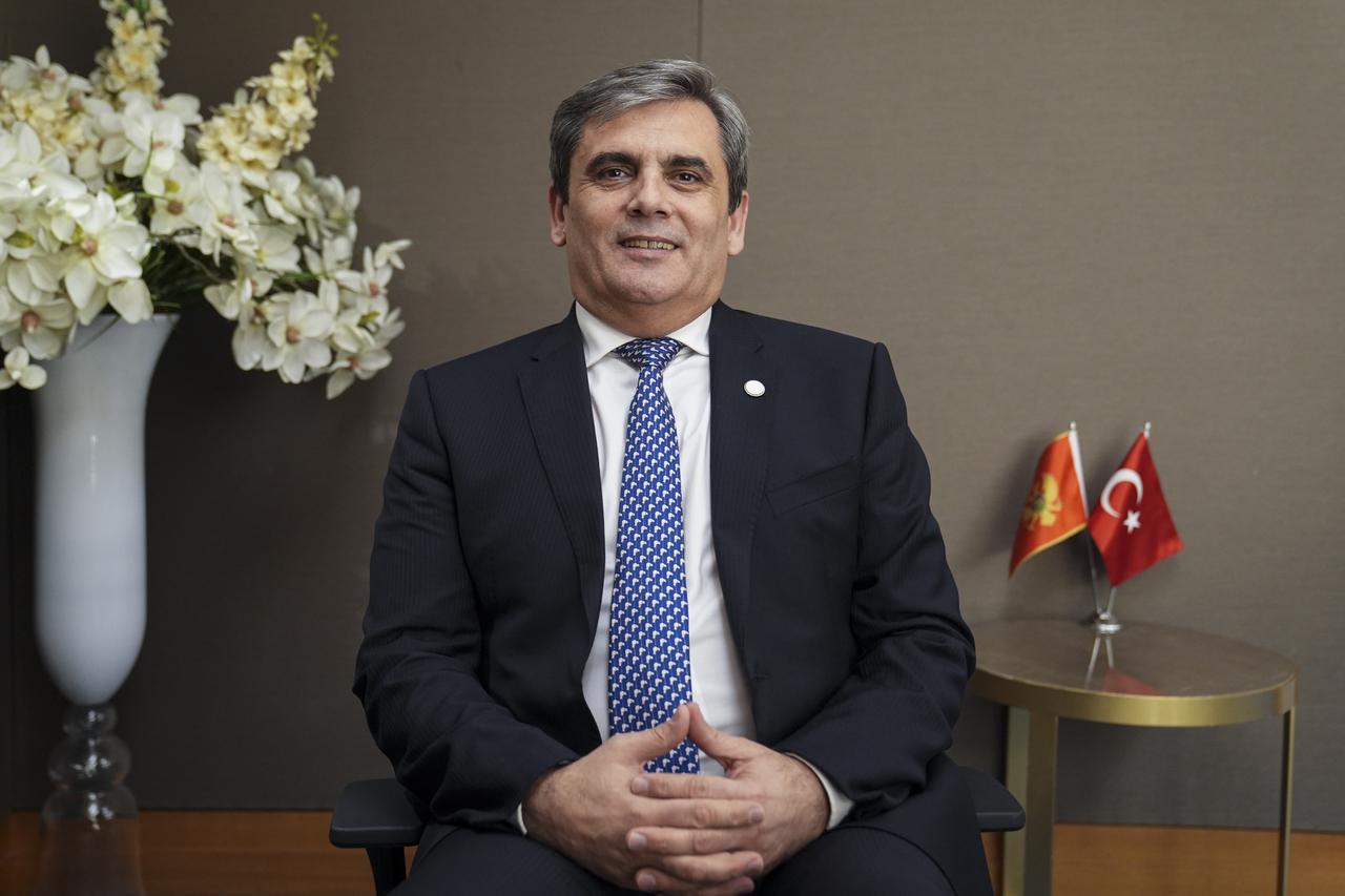 Türkiye plays ‘extremely strong role’ in global peace, Montenegro FM says