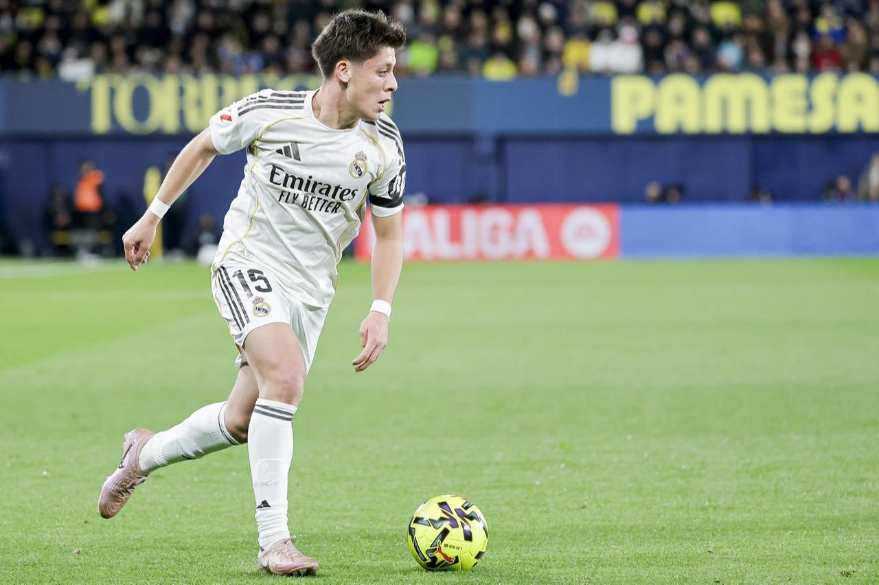 Arda Guler of Real Madrid in action during the La Liga week 21 football match between Villarreal CF and Real Madrid at La Ceramica Stadium in Villarreal, Spain, January 24, 2025. (AA Photo)