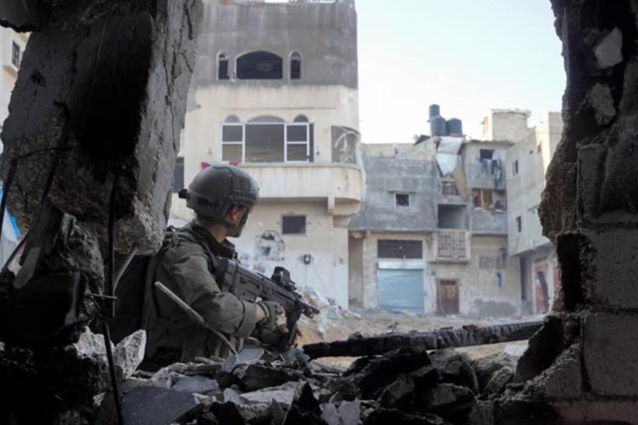 Israel backs new Palestinian armed groups in Gaza against Hamas, report says