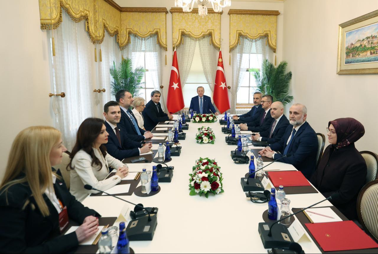 Turkish President Recep Tayyip Erdogan (C) received North Macedonia’s Minister of Foreign Affairs and Foreign Trade Timco Mucunski (3rd L), Albania’s Minister for Europe and Foreign Affairs Elisa Spiropali (2nd L), Kosovo’s Deputy PM and Minister of Foreign Affairs and Diaspora Donika Gervalla-Schwarz (5th L), Bosnia and Herzegovina’s FM Elmedin Konakovic (4th L), Montenegro’s Deputy PM and Minister of Foreign Affairs Ervin Ibrahimovic (6th L), and Serbia’s FM Marko Duric ahead of the 2nd Meeting of the Balkans Peace Platform held in Istanbul, Türkiye on Jan. 23, 2026. ( TUR Presidency / AA Photo)
