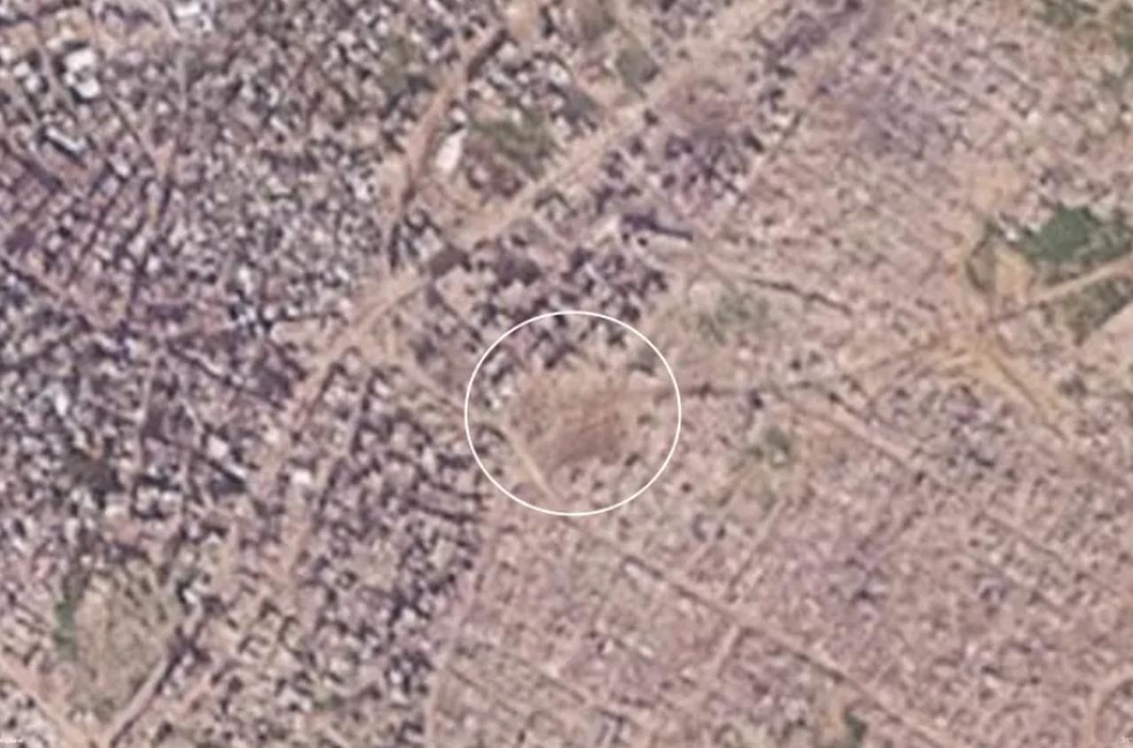 Satellite images show signs of bulldozing and shelling around Al-Batsh Cemetery in eastern Gaza( Photo via Al Jazeera/Planet Labs)